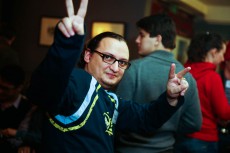 Моргалы поколю обоим!